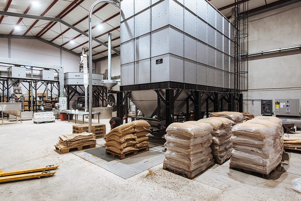 Así luce una instalación de tueste de café industrial terminada | DISCAF